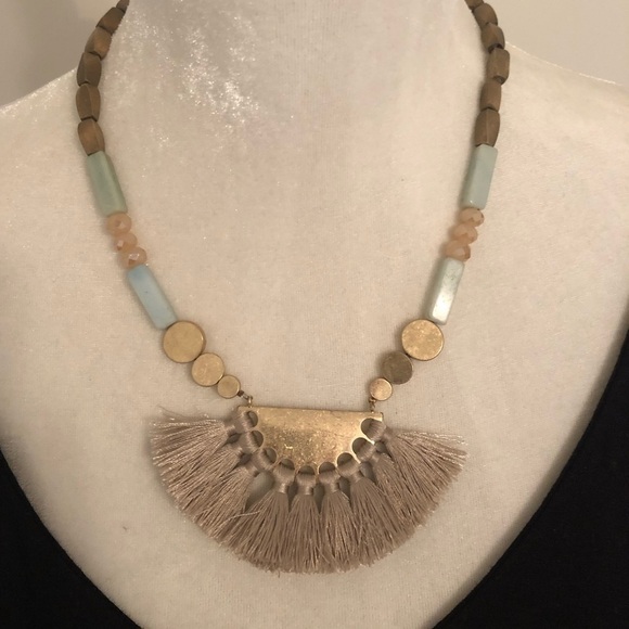 𝅺TASSEL Necklace - Picture 2 of 3
